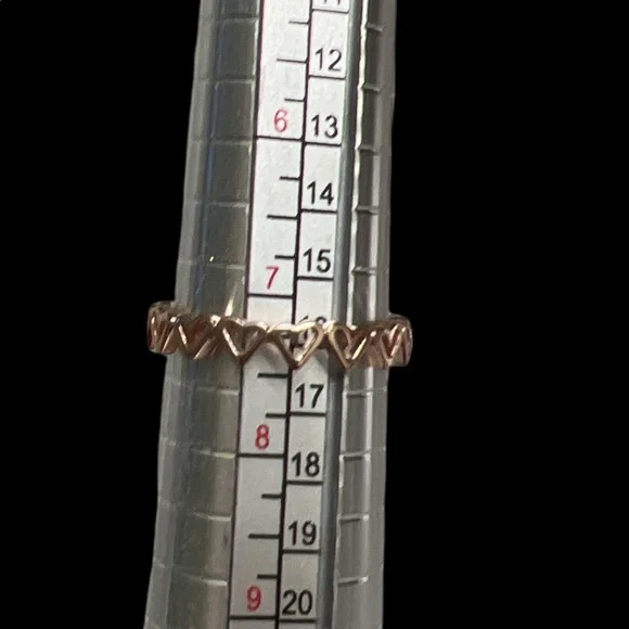 New! Pandora Freehand Hearts Ring.SZ 7.5🤍🖤 - Picture 7 of 7